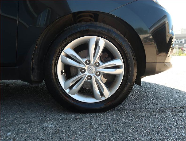 Hyundai ix35 (2011) 2.0 CRDi, 4X4, Serv.kniha - fotka 15 z 19
