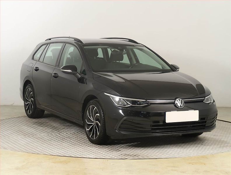 Volkswagen Golf (2021) Life 1.5 TSI, ČR,1.maj - fotografie inzerátu
