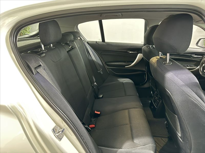 BMW Řada 1 1,6   116i BI-XEN LED SPORT - fotka 22 z 33