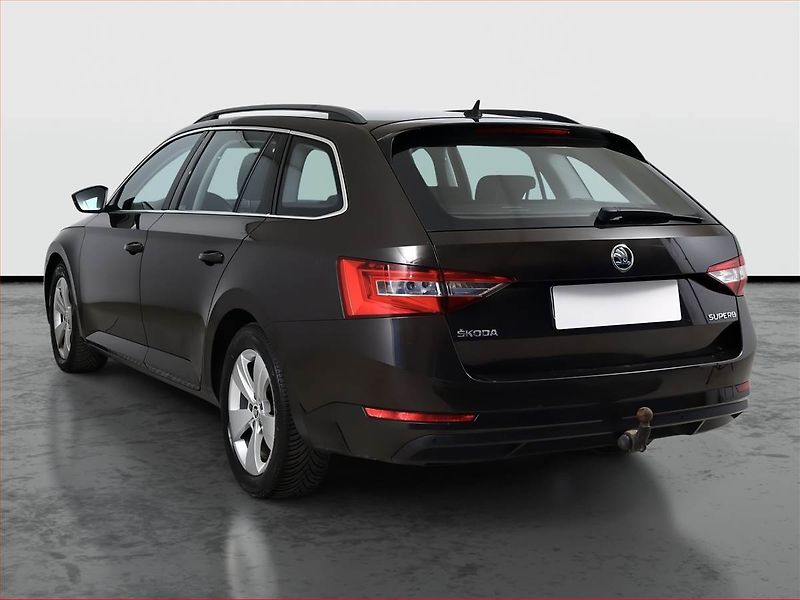 Škoda Superb (2016) Style 2.0 TDI, Automat - fotka 4 z 18