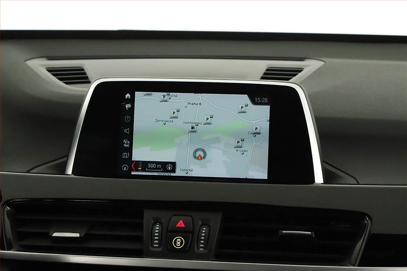 BMW X1 (2018) sDrive20i, Automat, Serv.kniha - fotka 10 z 17