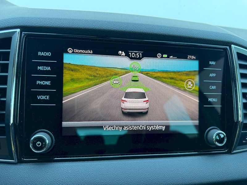 Škoda Karoq (2022) 1.5 TSI 110kW DSG Style Plus - fotka 17 z 35