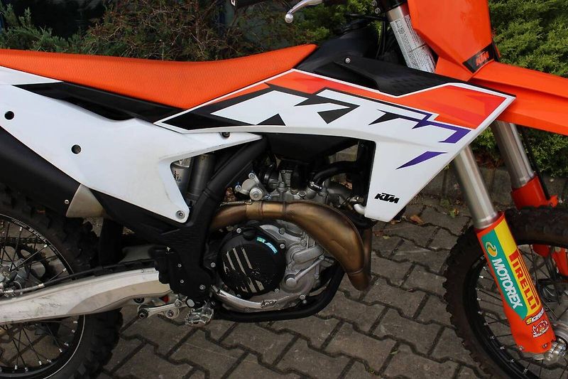 KTM 450 SX-F (2024) 2024  SKLADEM - fotka 4 z 12