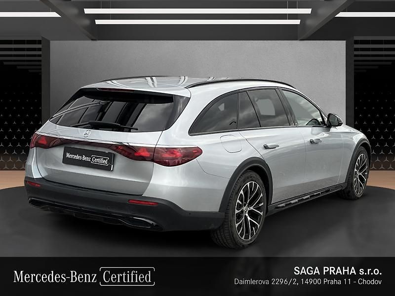 Mercedes-Benz Třídy E Třída E 220 d 4MATIC All-Terra - fotka 4 z 18