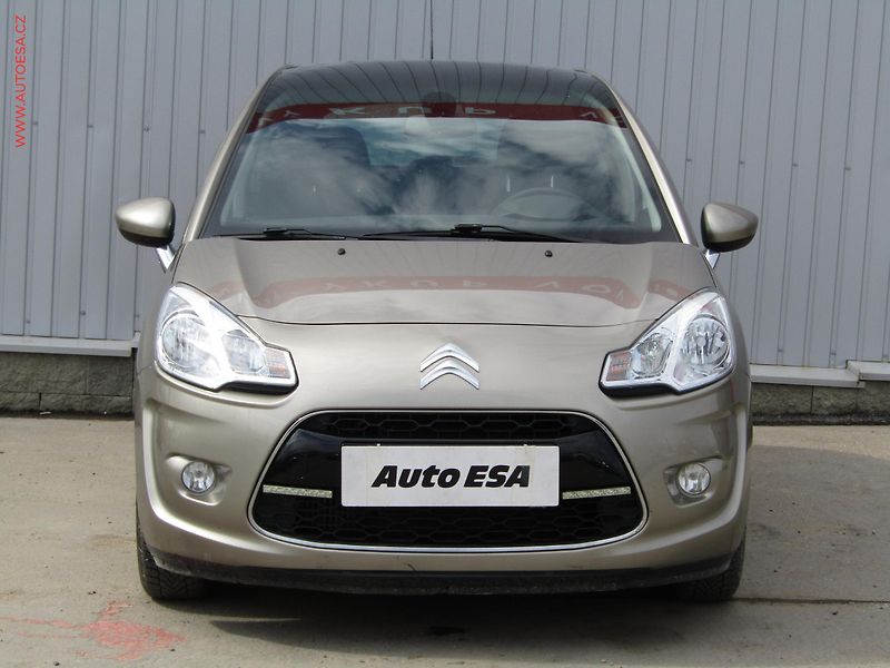 Citroën C3 (2011) 1.6 HDi, ČR, Exclusive - fotka 2 z 16