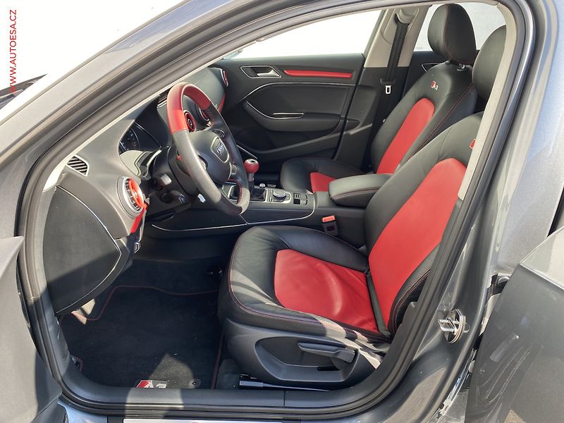 Audi A3 (2016) 1.6TDi, ČR, S-line, bixen - fotka 12 z 19
