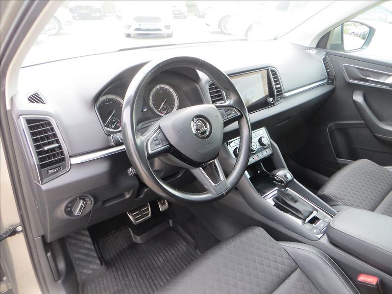 Škoda Karoq 1,5 TSI Style 110kW DSG WEBAST - fotka 15 z 33