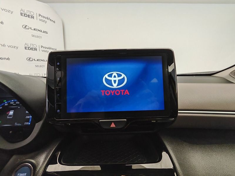 Toyota Yaris Cross 1.5 Hybrid - fotka 28 z 37
