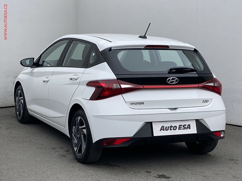 Hyundai i20 (2023) 1.2i, ČR, Comfort - fotka 6 z 15