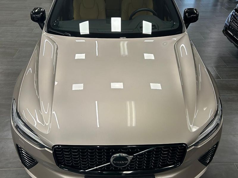 Volvo XC60 (2023) T8 AWD Ultimate+ DARK záruka - fotka 11 z 31