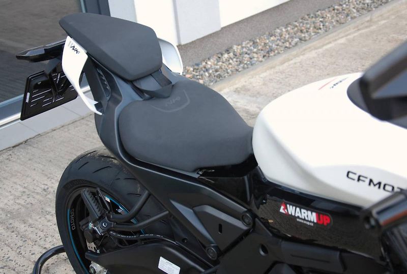CFMOTO (2026) 675NK - fotka 16 z 25