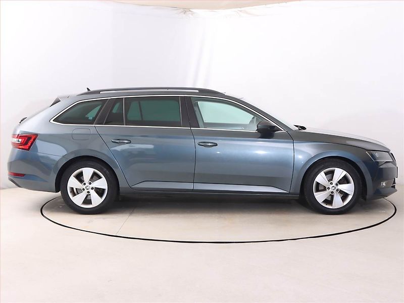 Škoda Superb (2016) 2.0 TDI, Automat, Serv.kniha - fotka 6 z 23