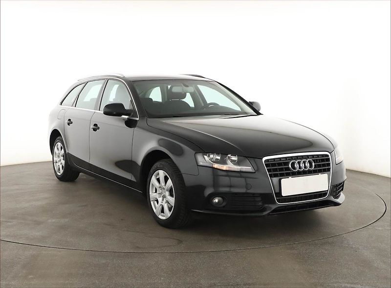 Audi A4 (2011) 2.0 TDI, Navi, Tempomat - fotka 1 z 16