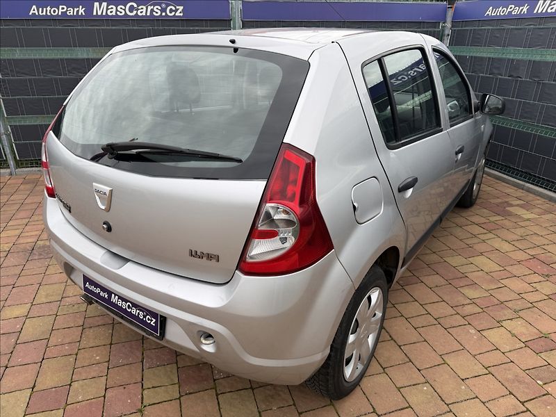Dacia Sandero 1.4 - fotka 5 z 12
