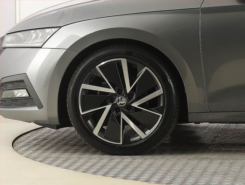Škoda Octavia (2022) 1.5 TSI, Automat, Serv.kniha - fotka 15 z 29