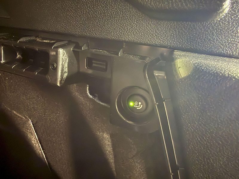 BMW X3 M40d xDrive Laser HUD tažné - fotka 36 z 43