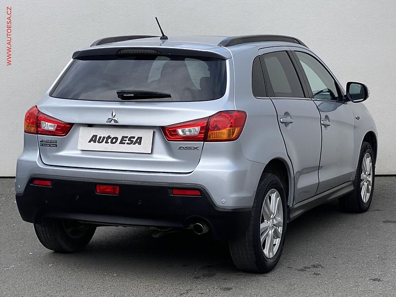 Mitsubishi ASX (2012) 1.8 DI-D, Panor, xenon - fotka 4 z 18