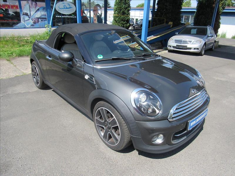 Mini Cooper 1,6 i 90kW Roadster Cabrio - fotka 36 z 43