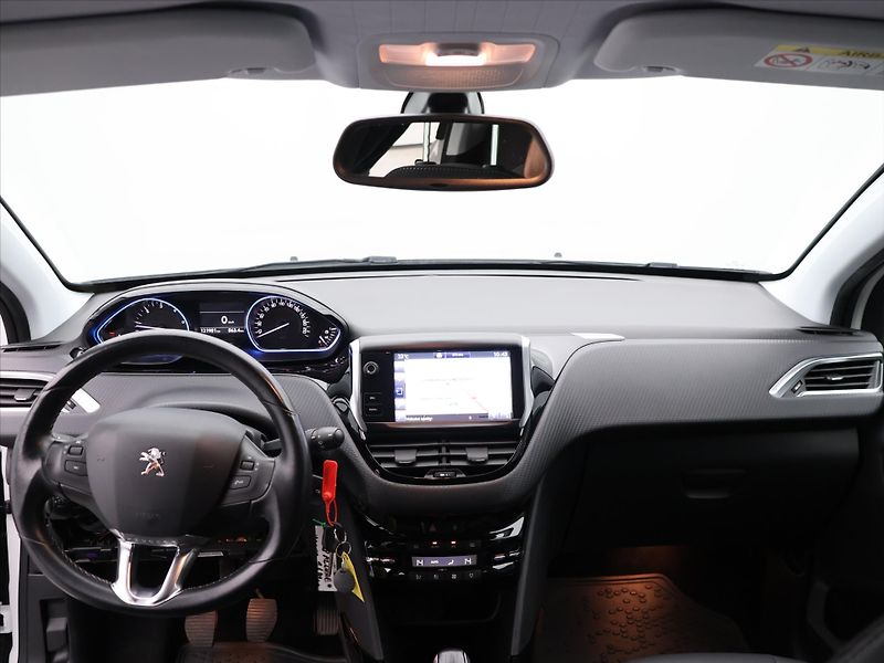 Peugeot 2008 1,6 HDI 73kW CZ - fotka 22 z 29
