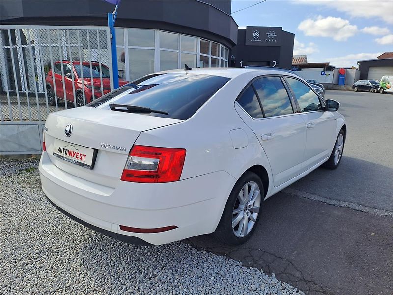 Škoda Octavia 1,6 TDI 85kW DSG Style - fotka 3 z 16