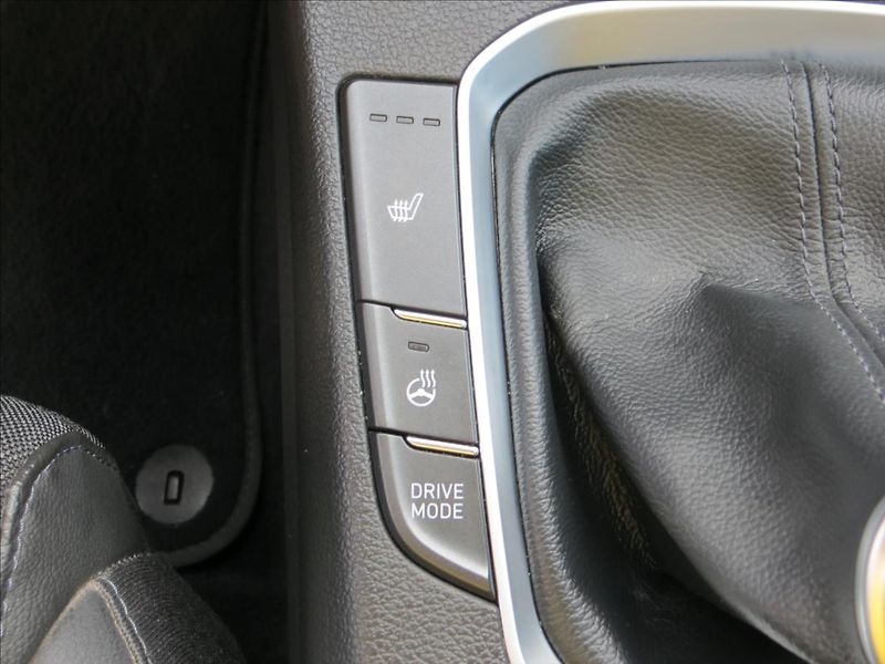 Hyundai i30 1,5 T-GDI M-Hev Style kombi - fotka 16 z 30