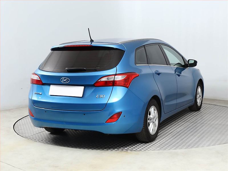 Hyundai i30 (2016) 1.6 CRDi, Serv.kniha, Tempomat - fotka 5 z 13