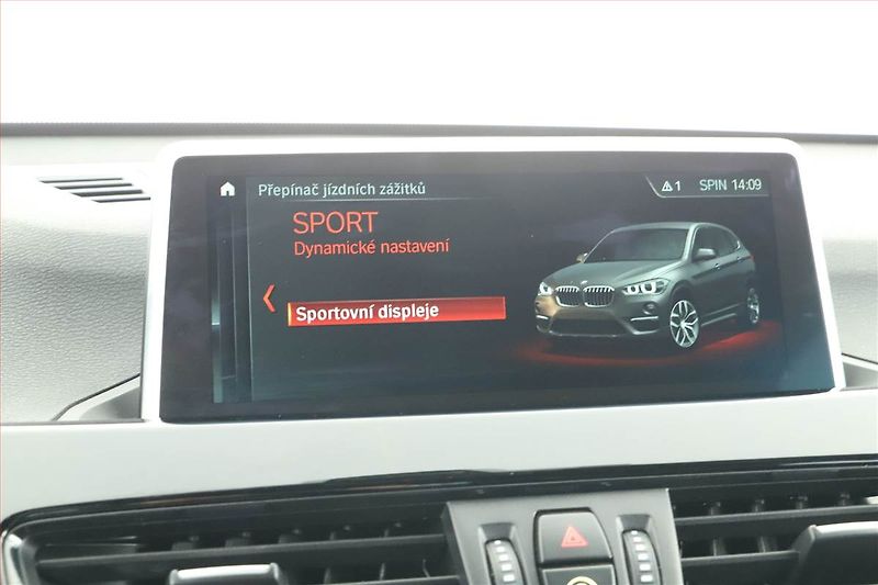 BMW X1 (2018) M Sport xDrive20d, 4X4 - fotka 14 z 19