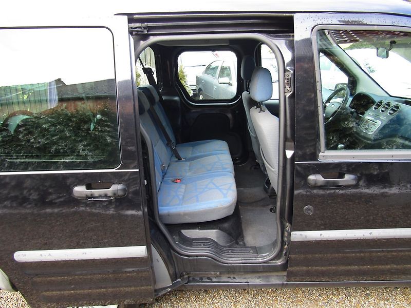 Ford Tourneo Connect (2010) 1.8 TDCi 81kW BEZ DPF - fotka 25 z 34