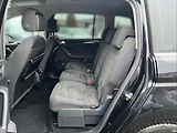Volkswagen Touran 2,0 TDI Highline DSG Cebia - náhled 8