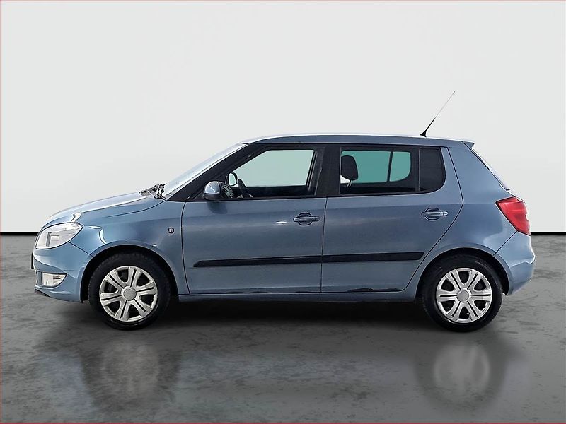 Škoda Fabia (2010) 1.2 TSI, Automat, Tempomat - fotka 3 z 16