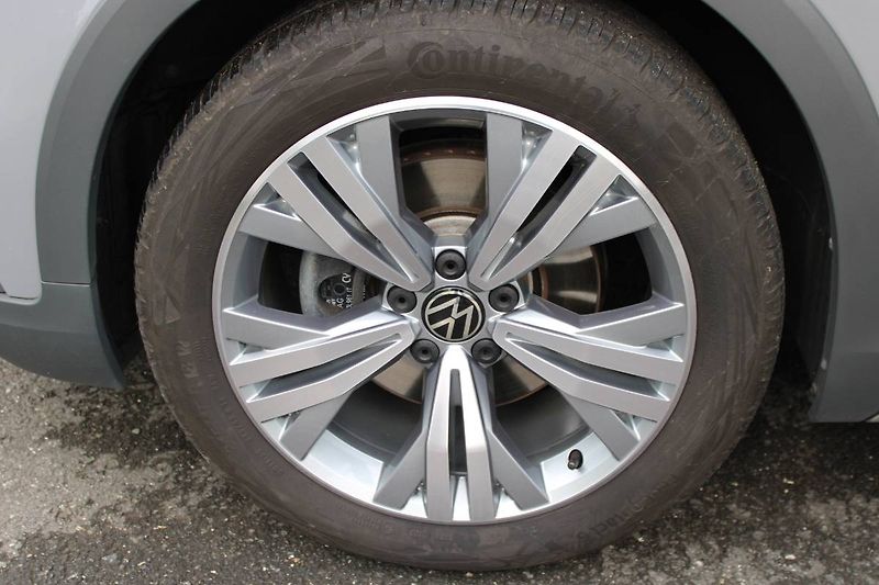 Volkswagen Passat (2022) 2.0 TDI DSG 147kW WEBASTO - fotka 9 z 35