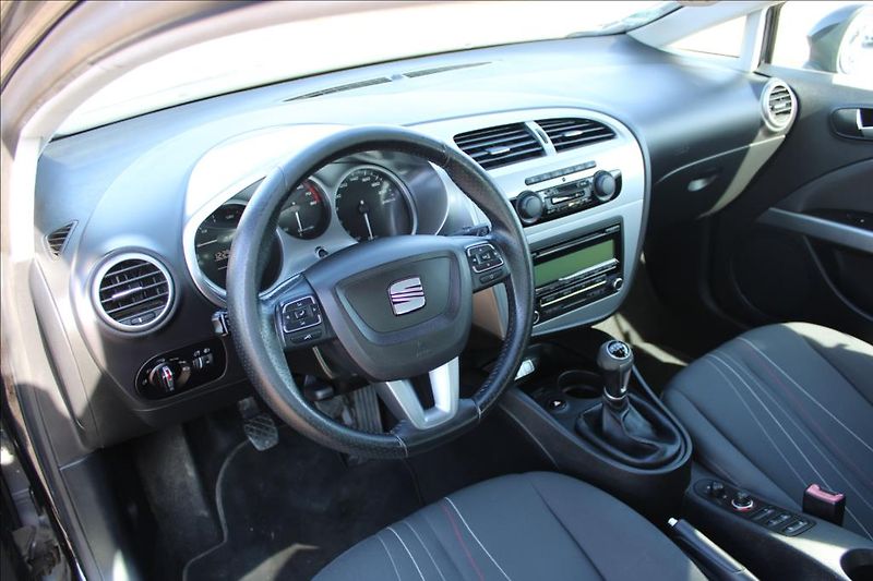 Seat Leon 1,2 TSi  KLIMA, ROZVODY - fotka 10 z 30