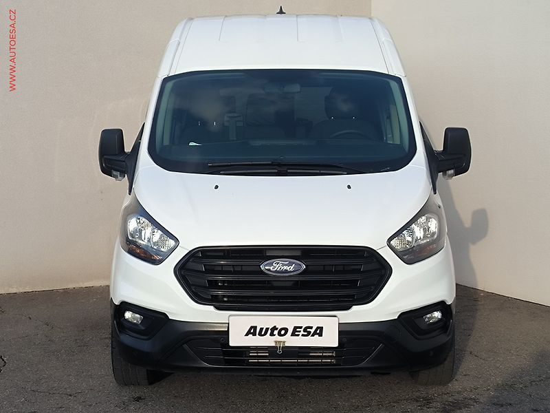 Ford Transit Custom (2020) 2.0TDCi L1H2 9míst, AC, 96kW - fotka 2 z 20
