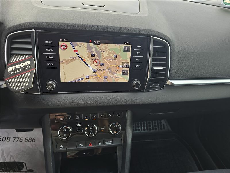 Škoda Karoq 1,5 TSi 110 KW DSG STYLE+ KŮŽE - fotka 19 z 49