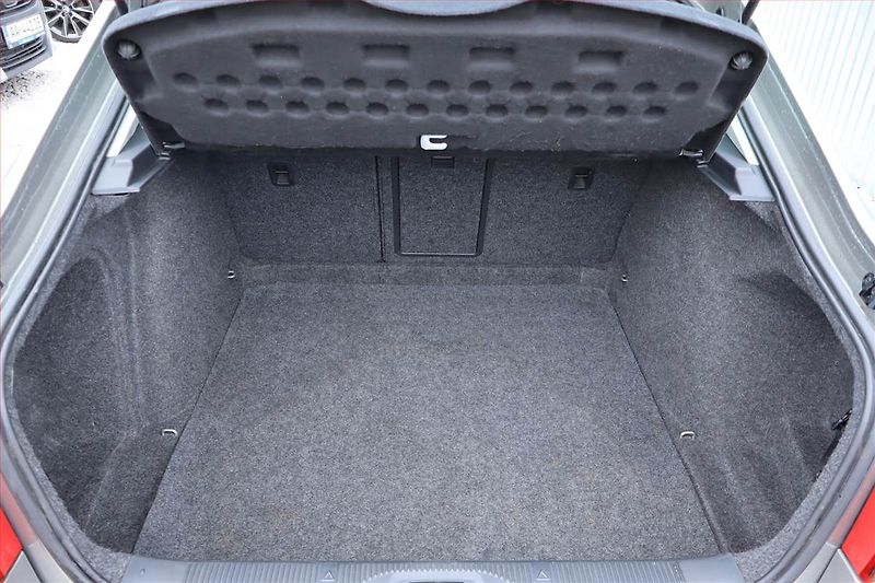 Škoda Octavia (2011) 1.6, Serv.kniha, Tempomat - fotka 14 z 21