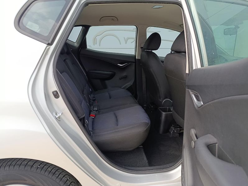 Hyundai ix20 1.4CVVT 66kW ČR 1.MAJITEL DPH - fotka 17 z 30