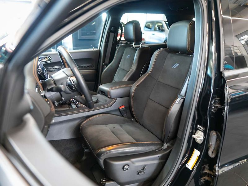 Dodge Durango (2023) 5.7 R/T Hemi Orange Tow N Go - fotka 14 z 40