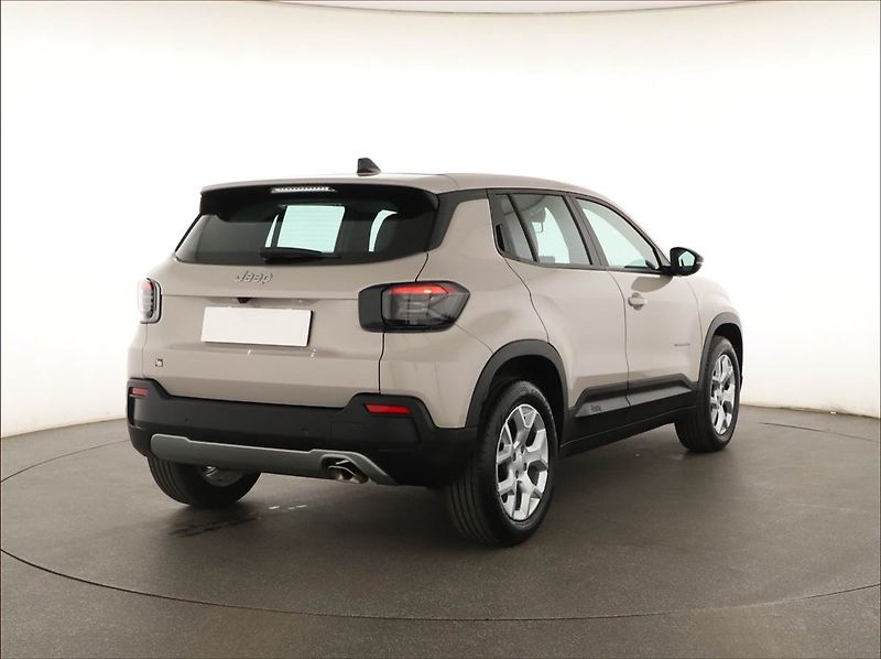 Jeep Avenger (2024) Altitude 1.2 Turbo - fotka 5 z 17
