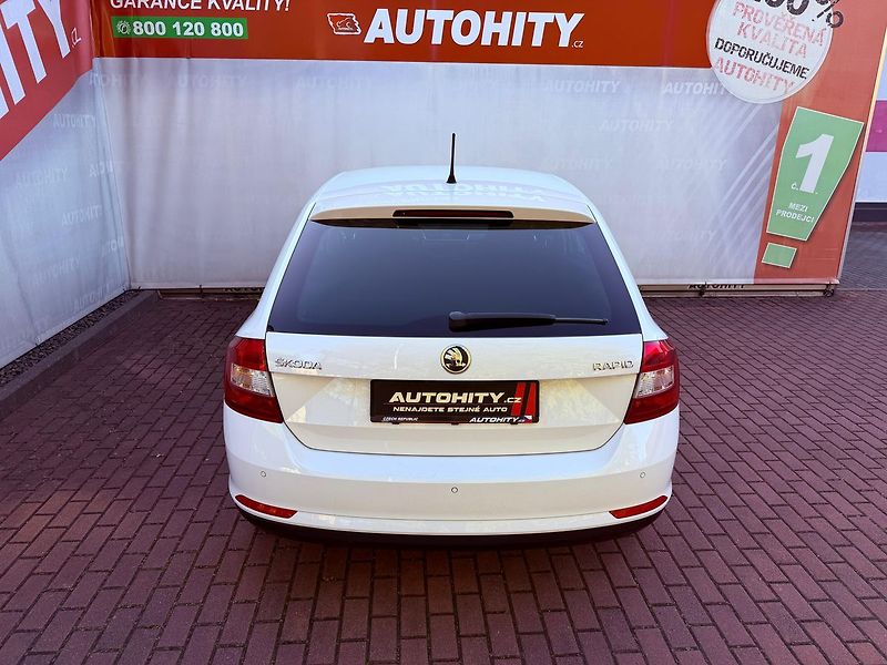 Škoda Rapid 1.4 TSi Elegance DSG, 1.Maj - fotka 7 z 25