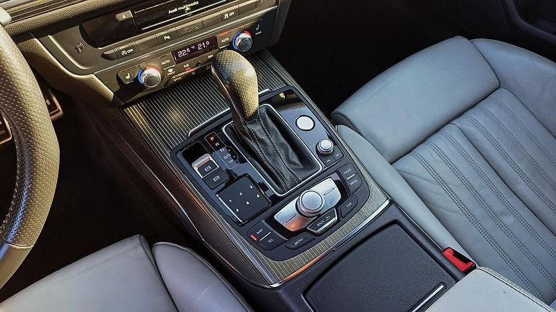 Audi A6 Avant 3.0 Bi-TDI 240kW COMPETITION - fotka 30 z 36