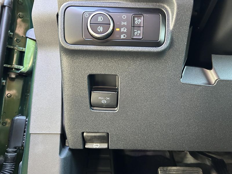 Ford Bronco 2.7 EcoBoost 246kW OUTER BANKS - fotka 19 z 36