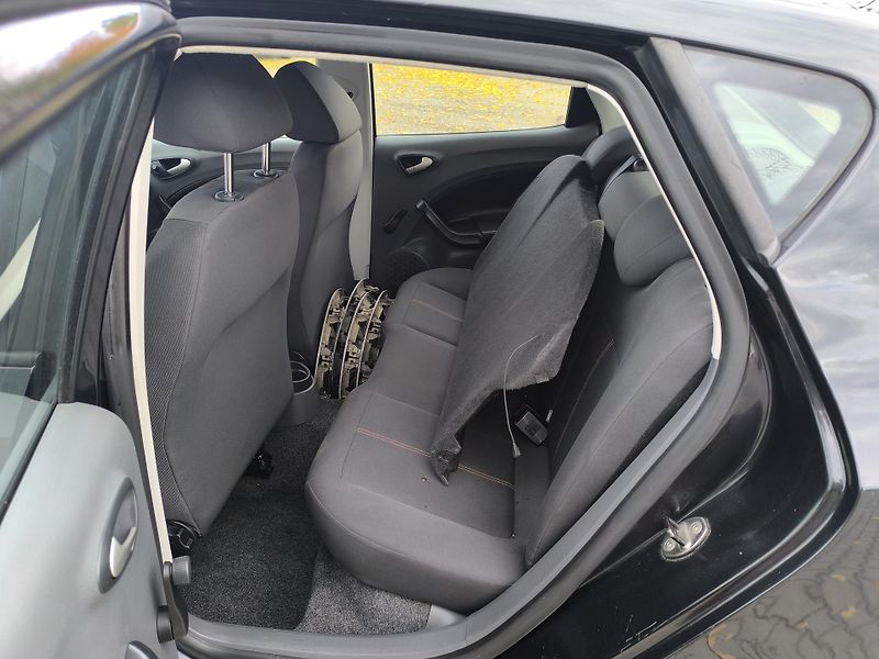 Seat Ibiza (2011) 1.2 DOLOŽENÉ KM, 1.MAJITEL - fotka 10 z 29