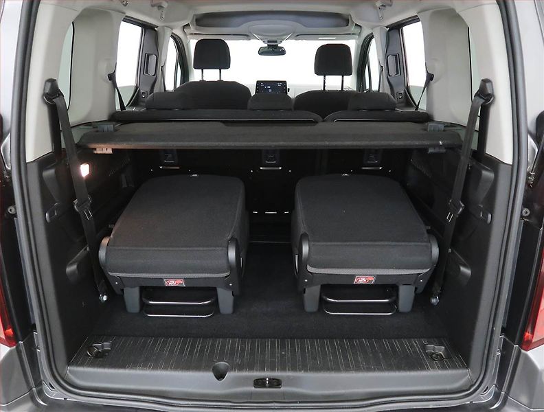 Opel Combo (2019) Enjoy 1.2 Turbo, 7Míst, 1Maj - fotka 11 z 18
