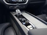 Volvo XC60 T8 AWD RECH.*ULTRA DARK + kola - náhled 24