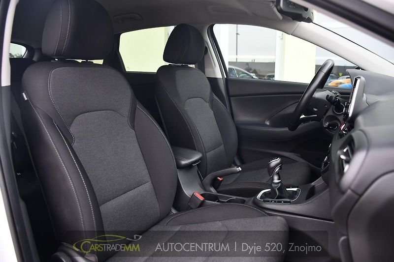 Hyundai i30 1.6CRDi SMART KAMERA CARPLAY - fotka 17 z 50