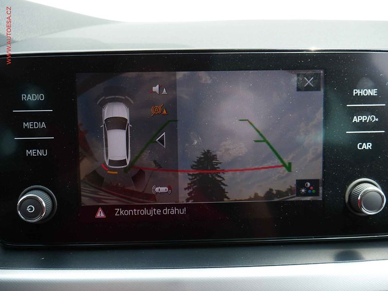 Škoda Scala (2020) 1.5TSi, 2.maj,ČR, Style, LED - fotka 17 z 21