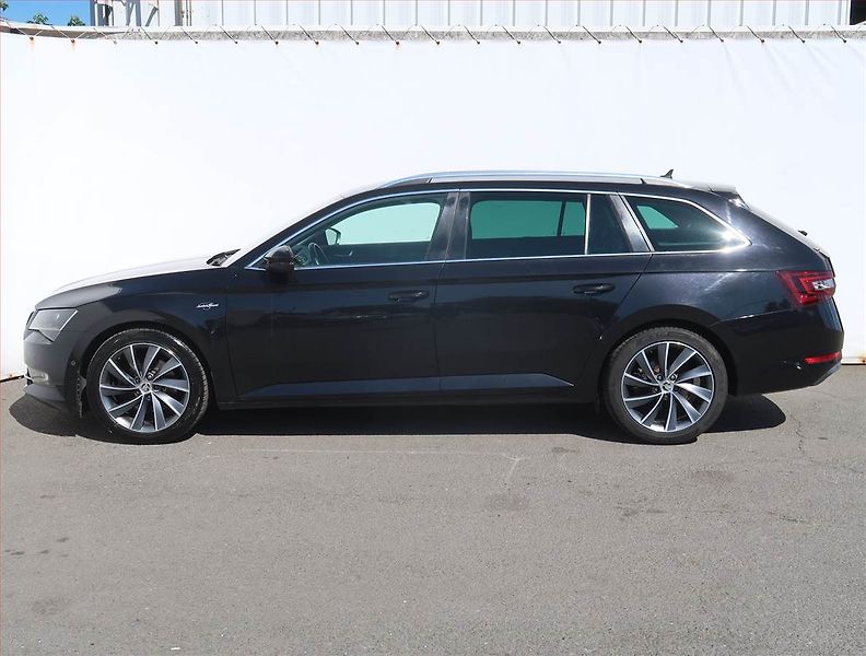 Škoda Superb (2019) Laurin&Klement 2.0 TDI - fotka 3 z 26