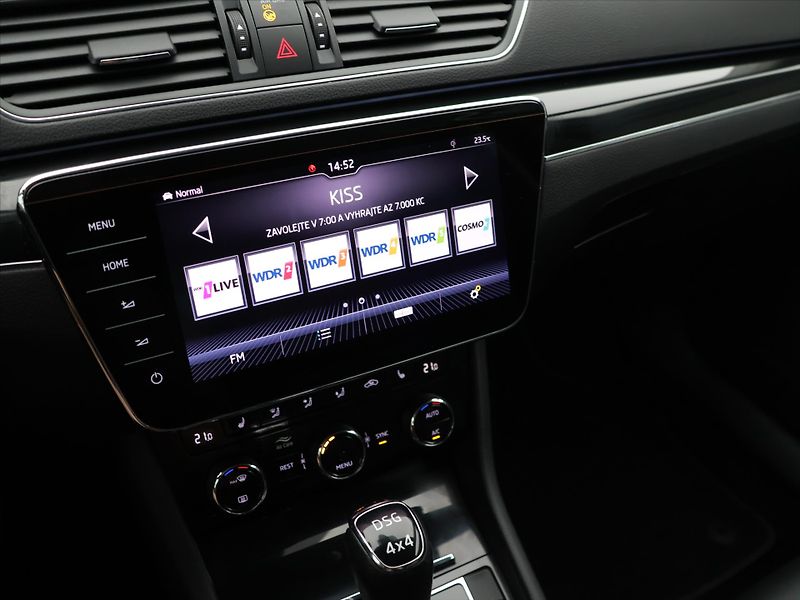 Škoda Superb 2,0 TDI 140kW 4x4 DSG L&K DPH - fotka 23 z 37