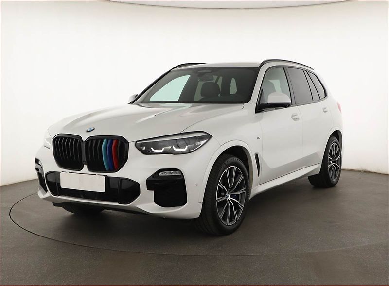 BMW X5 (2020) xDrive30d - fotka 2 z 21