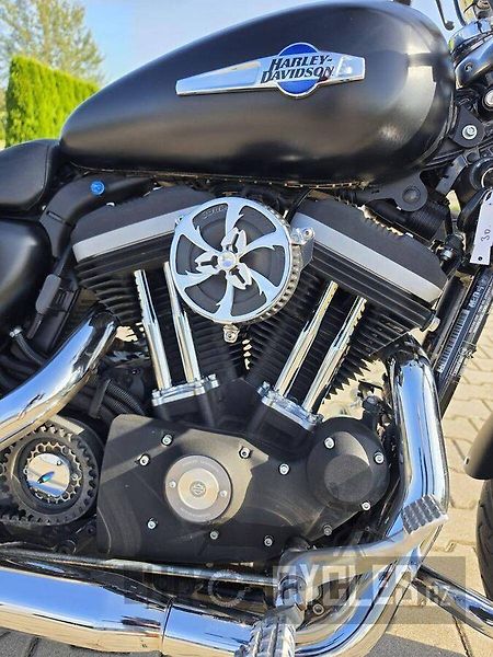 Harley-Davidson (2012) XL 1200 CB Sportster Custom Li - fotka 5 z 20